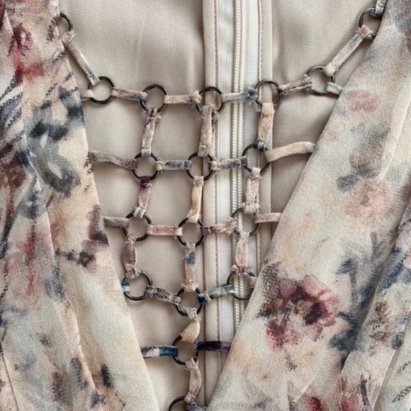 Haute Hippie Silk Floral Runway Top, Sz 10 - Picture 3 of 9